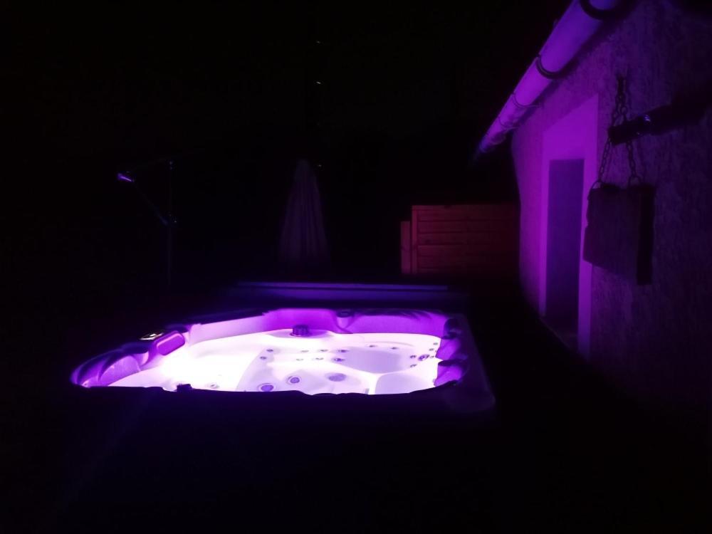 Gite De Charme Spa Privatif L'Oustau Di Tonin Malaucène Buitenkant foto